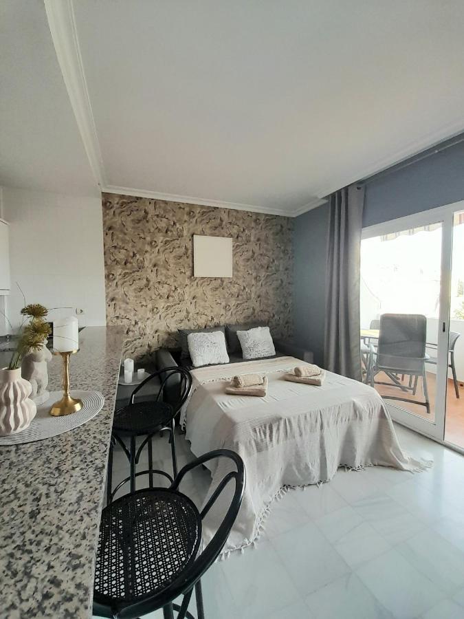 Nice Apartment Near The Beach Fuengirola Kültér fotó