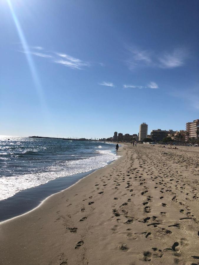 Nice Apartment Near The Beach Fuengirola Kültér fotó