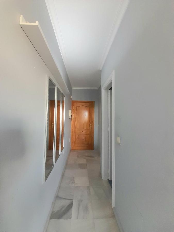Nice Apartment Near The Beach Fuengirola Kültér fotó