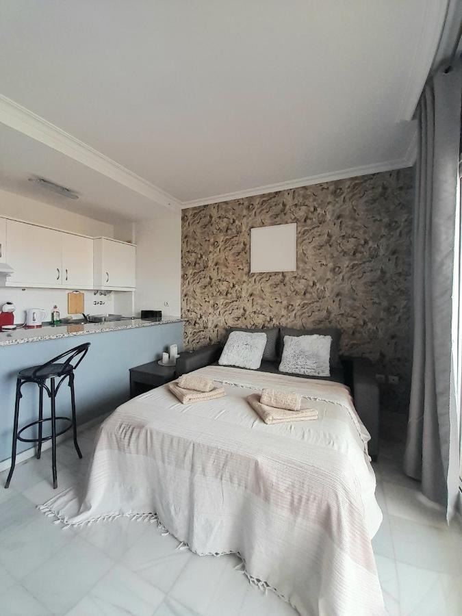 Nice Apartment Near The Beach Fuengirola Kültér fotó