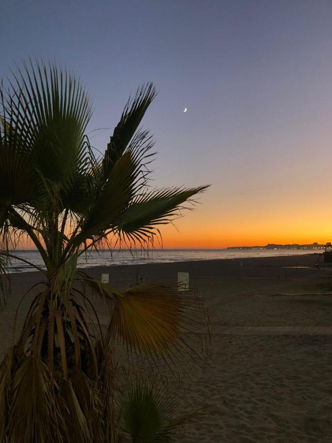 Nice Apartment Near The Beach Fuengirola Kültér fotó